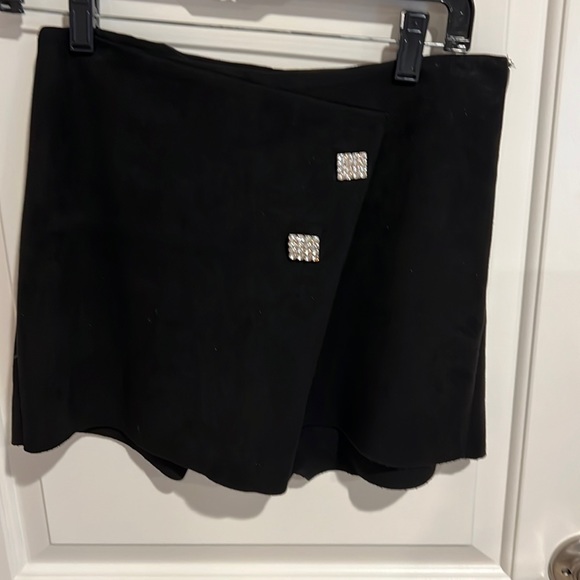 AKIRA skirt size M but fit S too velvety fabric with Rhine stones buttons. - Picture 1 of 3